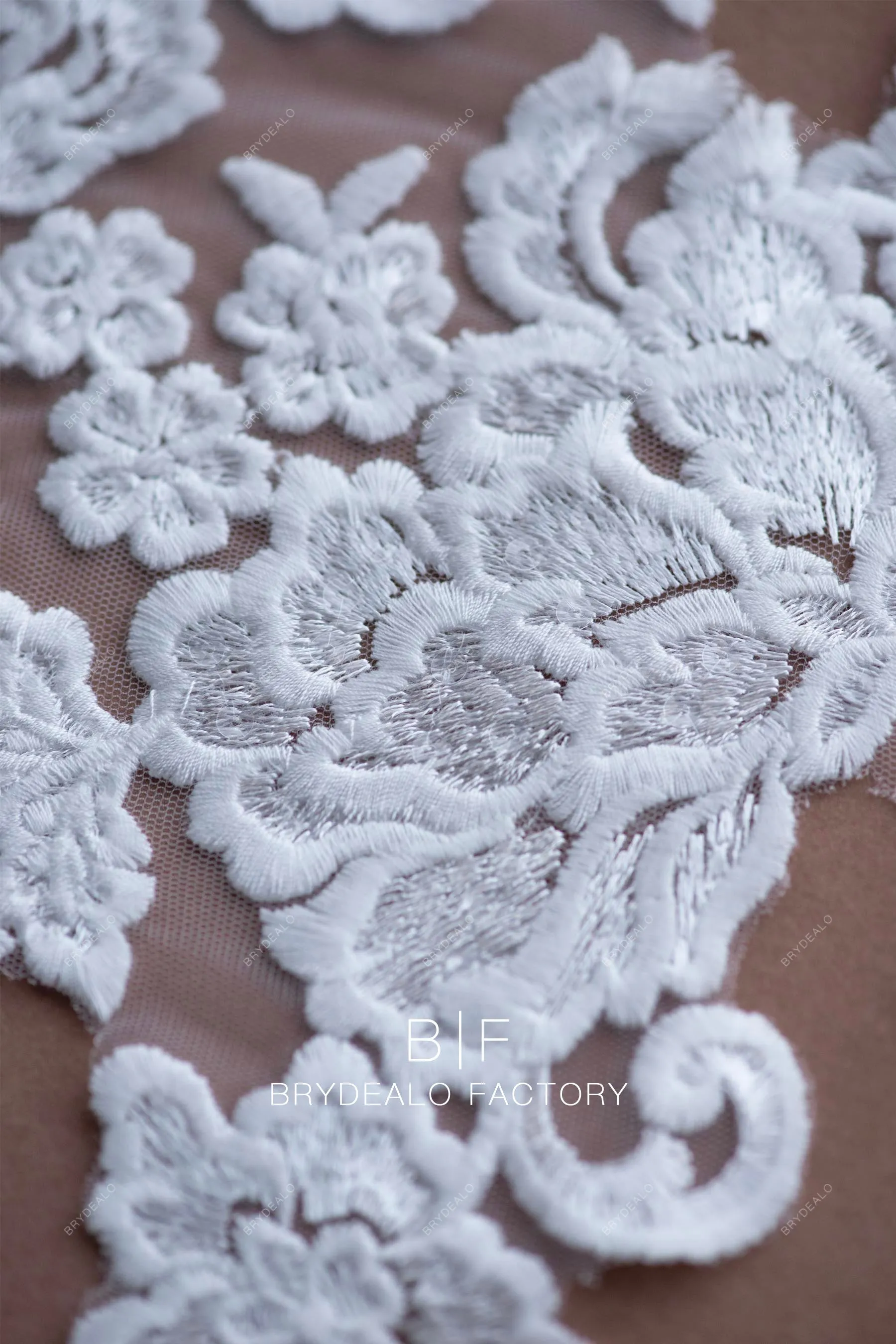 Beautiful Embroidered Flower Lace Appliques Online