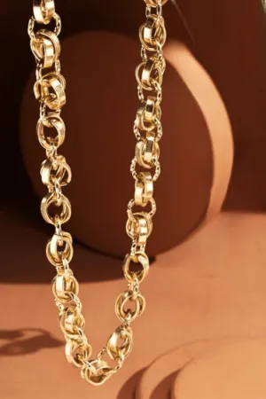 Interlocked Chain Link Necklace