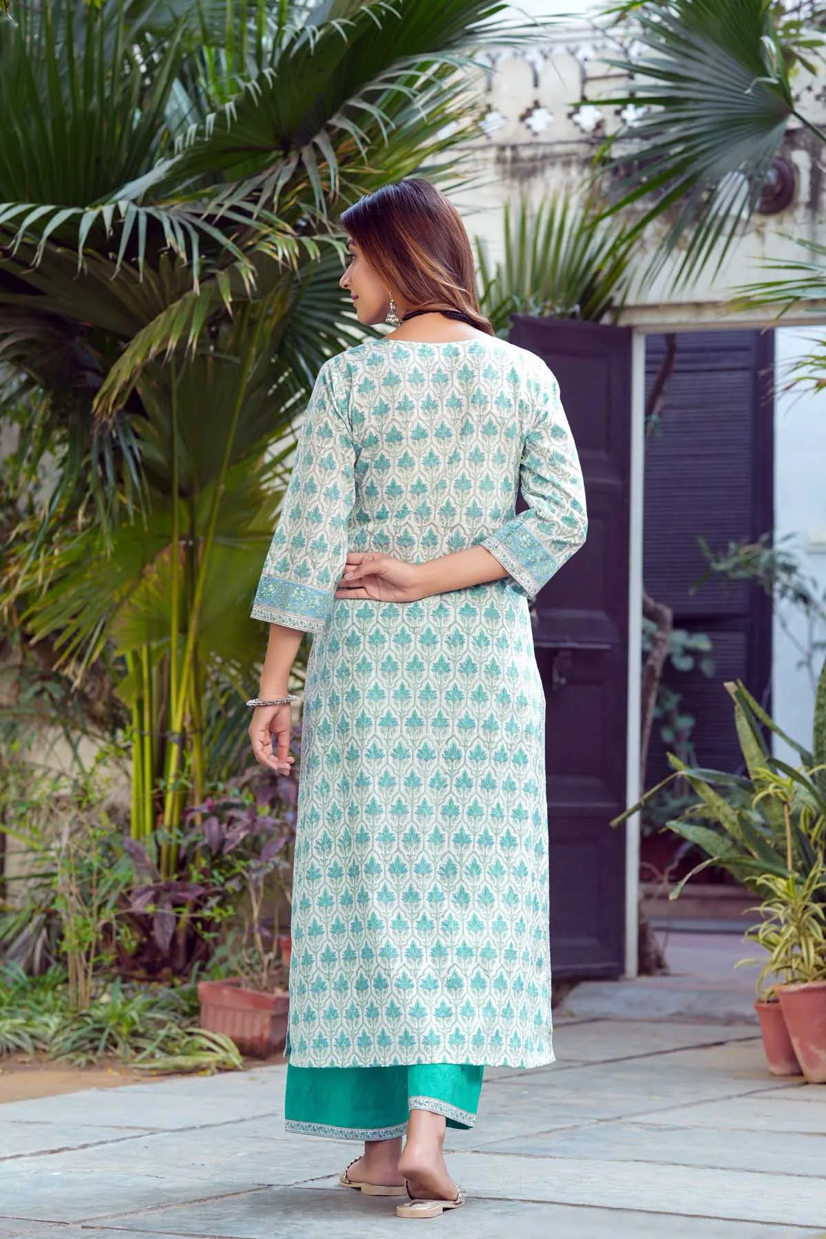 Kurta/Dupatta Set In Astringent Green Color