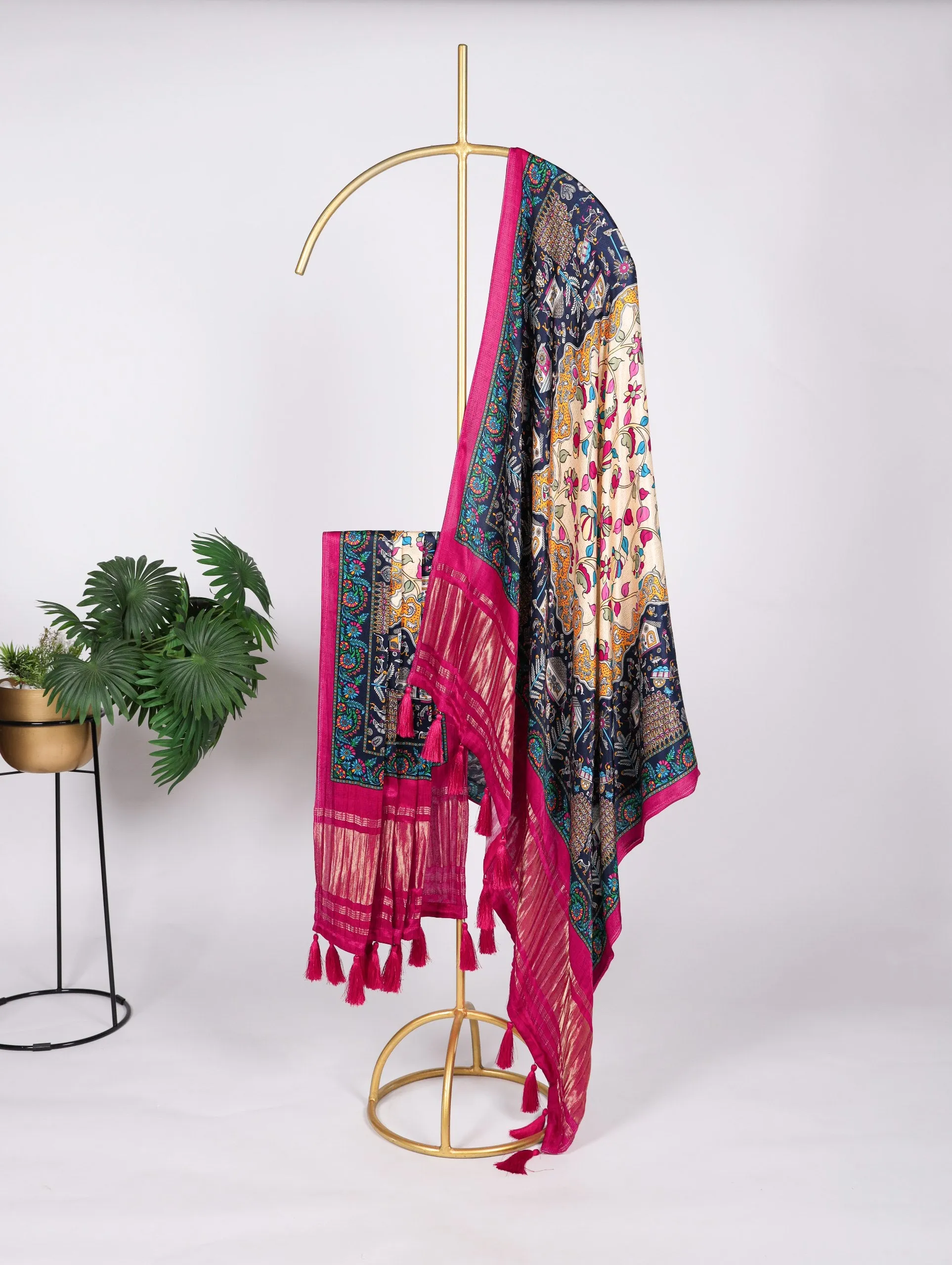 Luxurious Gaji Silk Dupatta: Digital Prints & Classic Lagdi Patta with Tassels