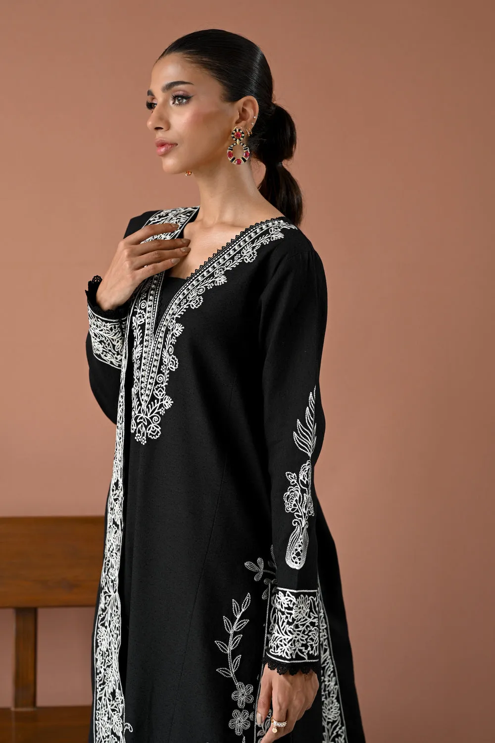 Luxury Karandi Vol II  - BLACK MOON LUXURY EMBROIDERED KARANDI SET (NEL-24632)