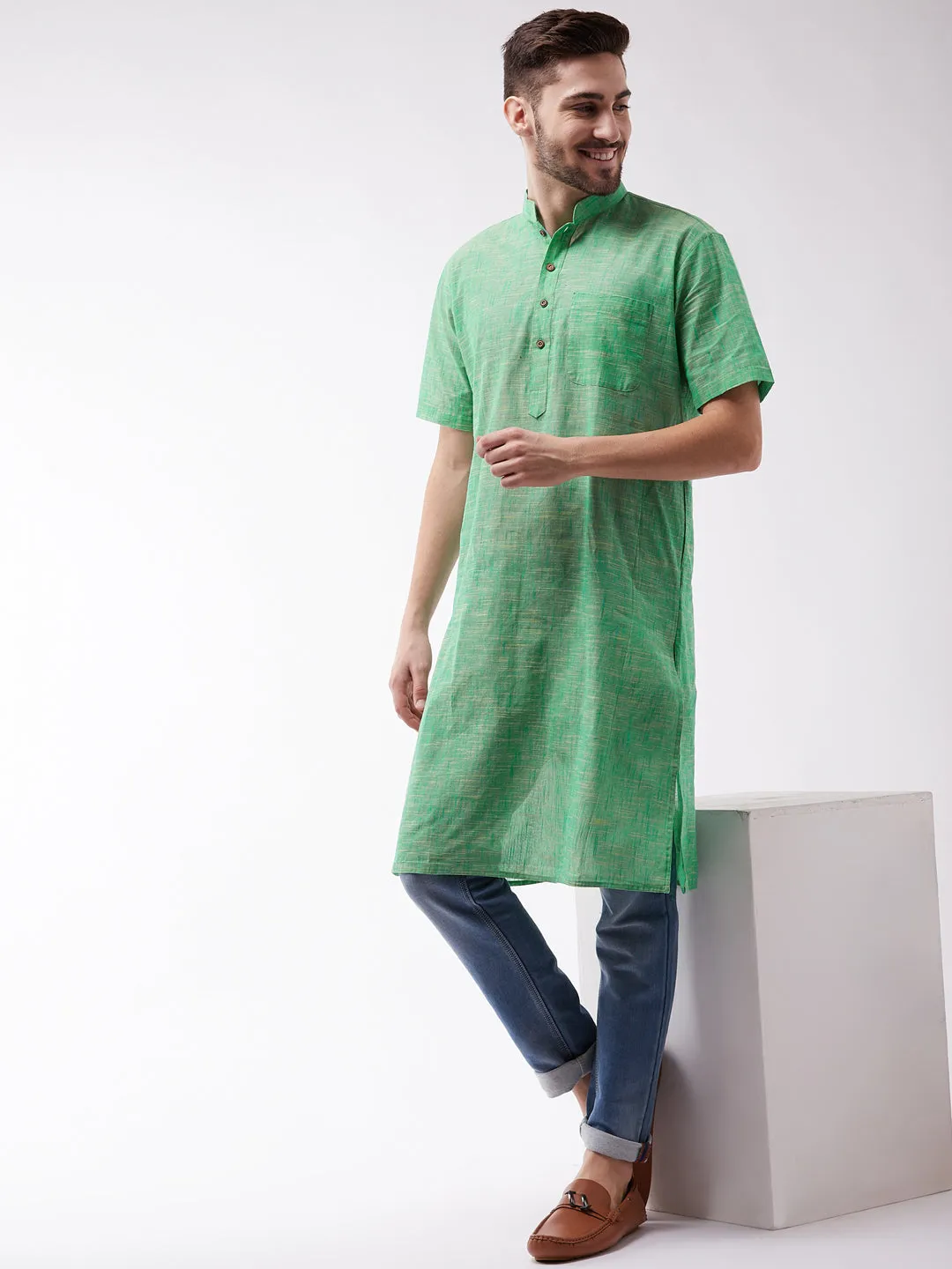 Men's Solid Parrot Green Pure Cotton Kurta - Vastramay