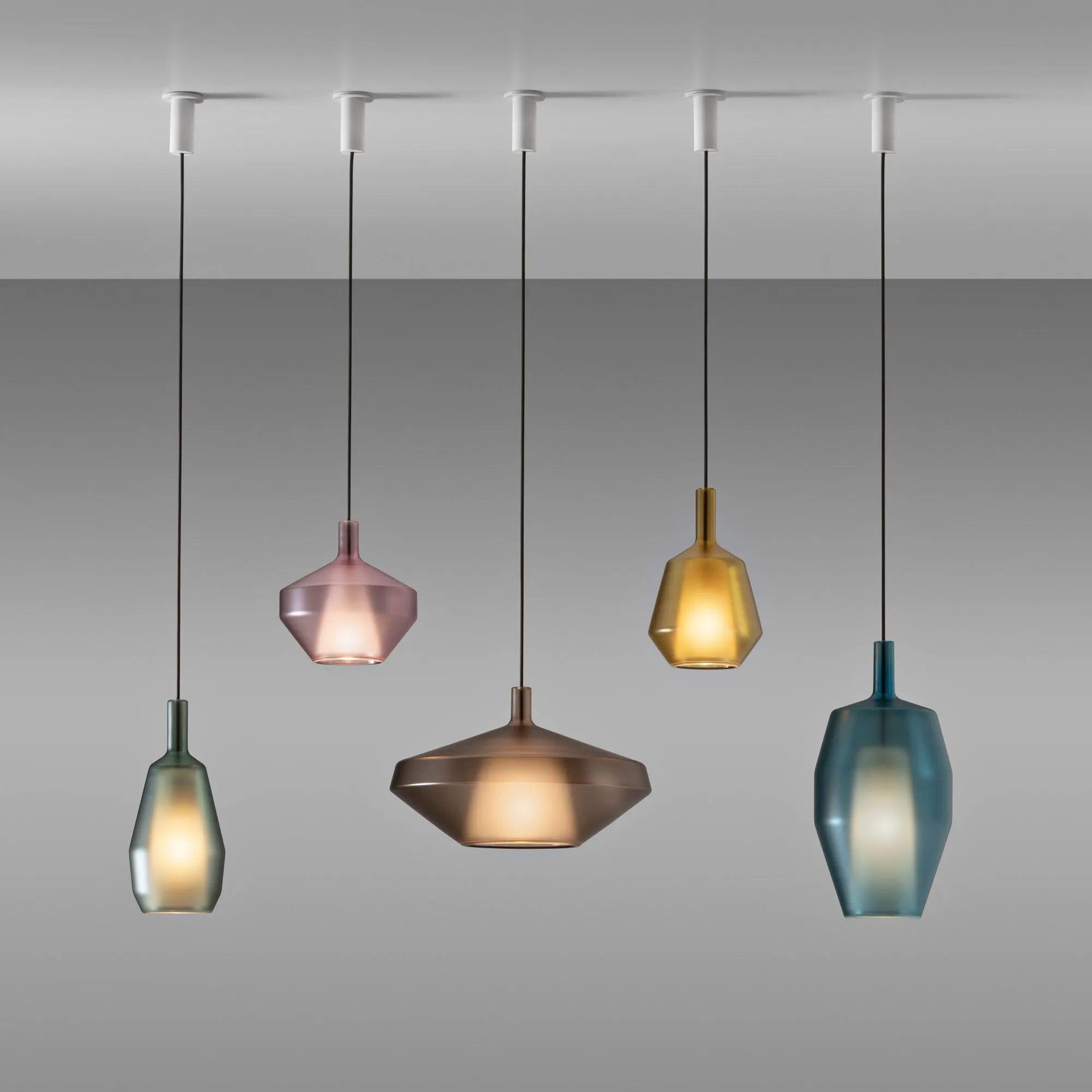 MoM Tall Pendant Light